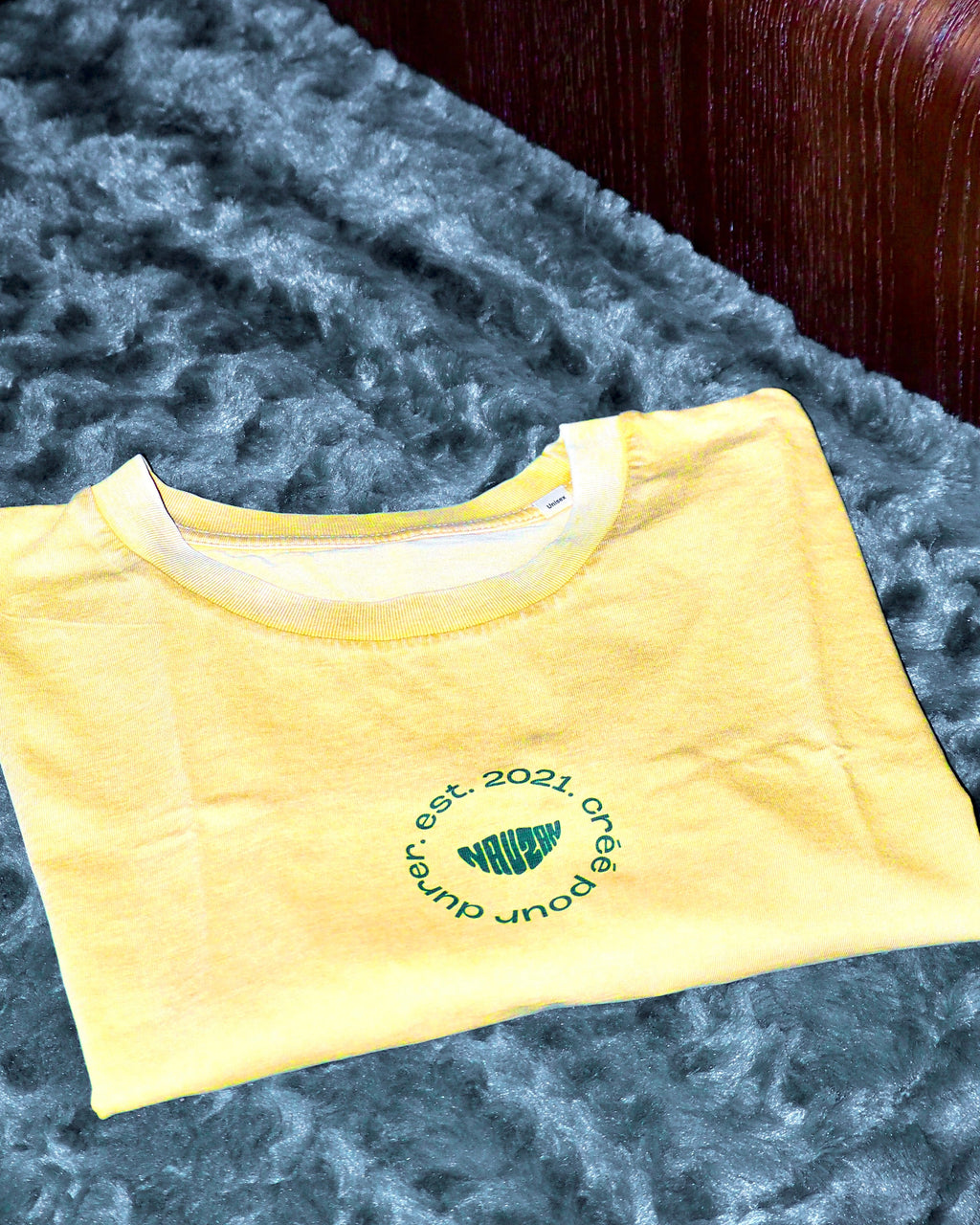 Le tee-shirt jaune Brésil