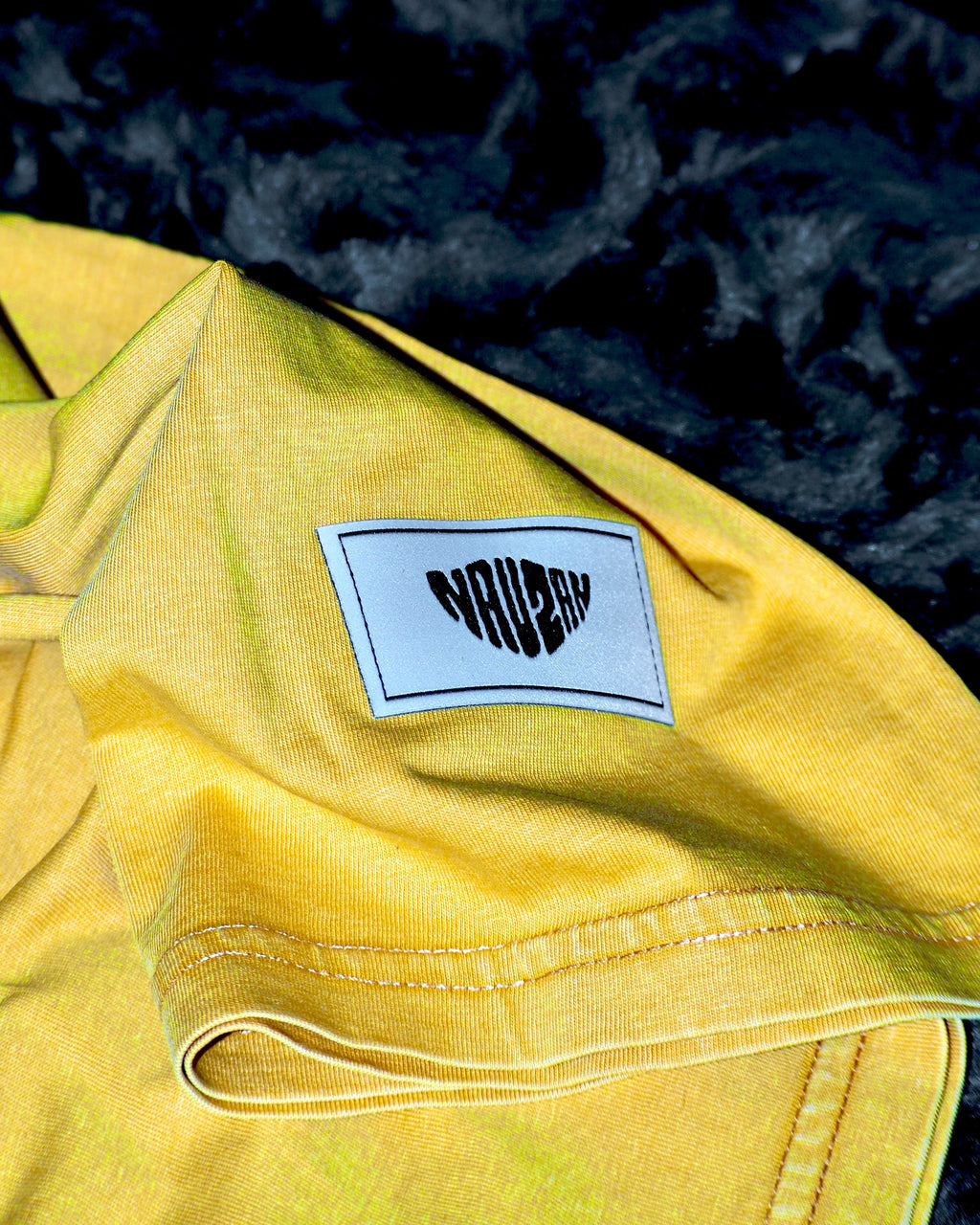 Le tee-shirt jaune Brésil